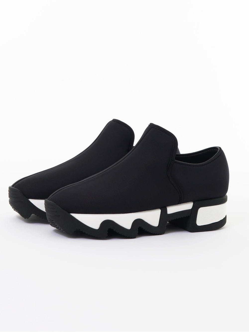 IRi NYC 9.5 Designer Slip On Chunky Heel Shoes White Accents Modern Vegan Eco